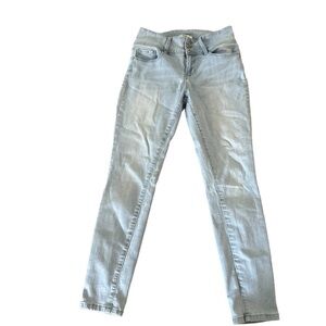 California vintage light blue‎ wash skinny jeans